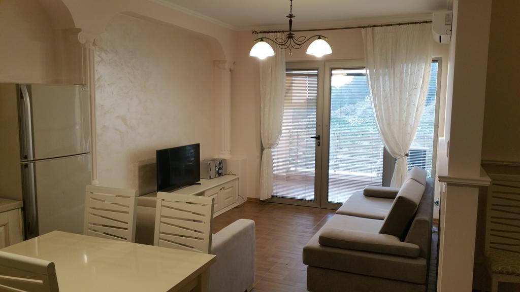 Laura's Home Durrës Extérieur photo