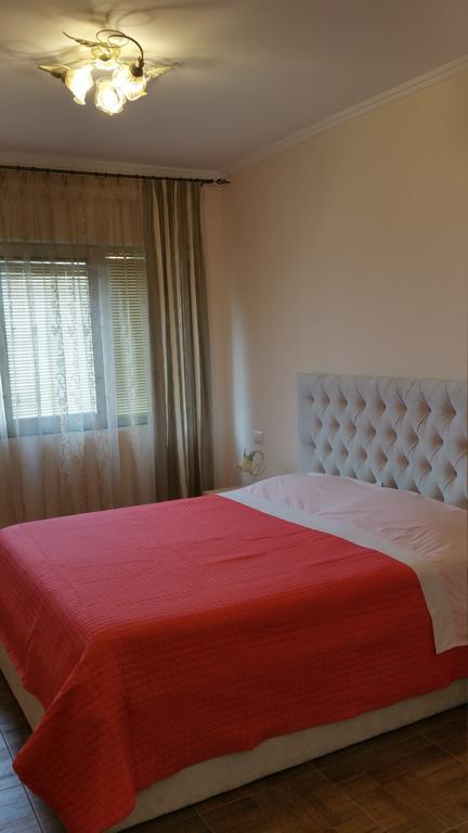 Laura's Home Durrës Extérieur photo